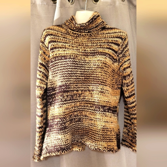 Sweater - Picture 1 of 2